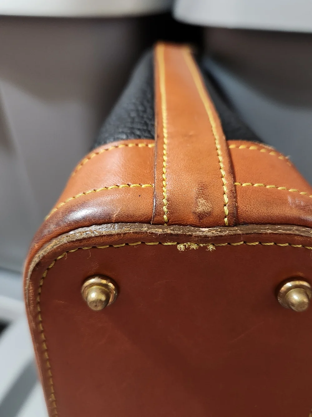DOONEY & BOURKE Classic Black and Brown Leather Shoulder Bag